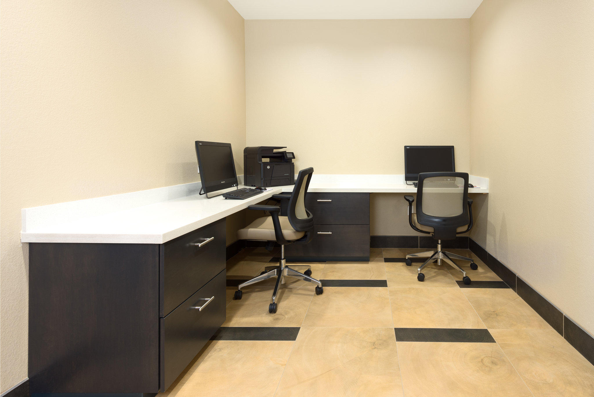 Фото Candlewood Suites Columbia East, an Ihg Hotel