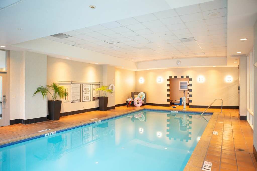 Фото DoubleTree by Hilton Hotel San Diego - Mission Valley