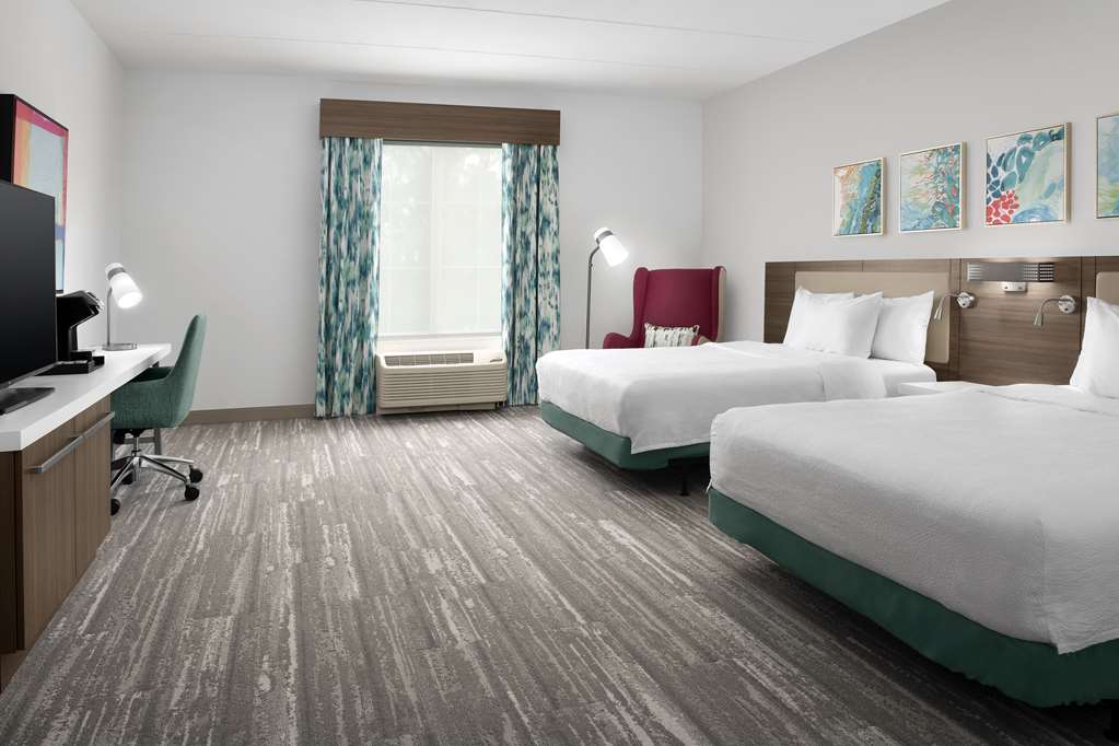 Фото Hilton Garden Inn Pensacola Downtown