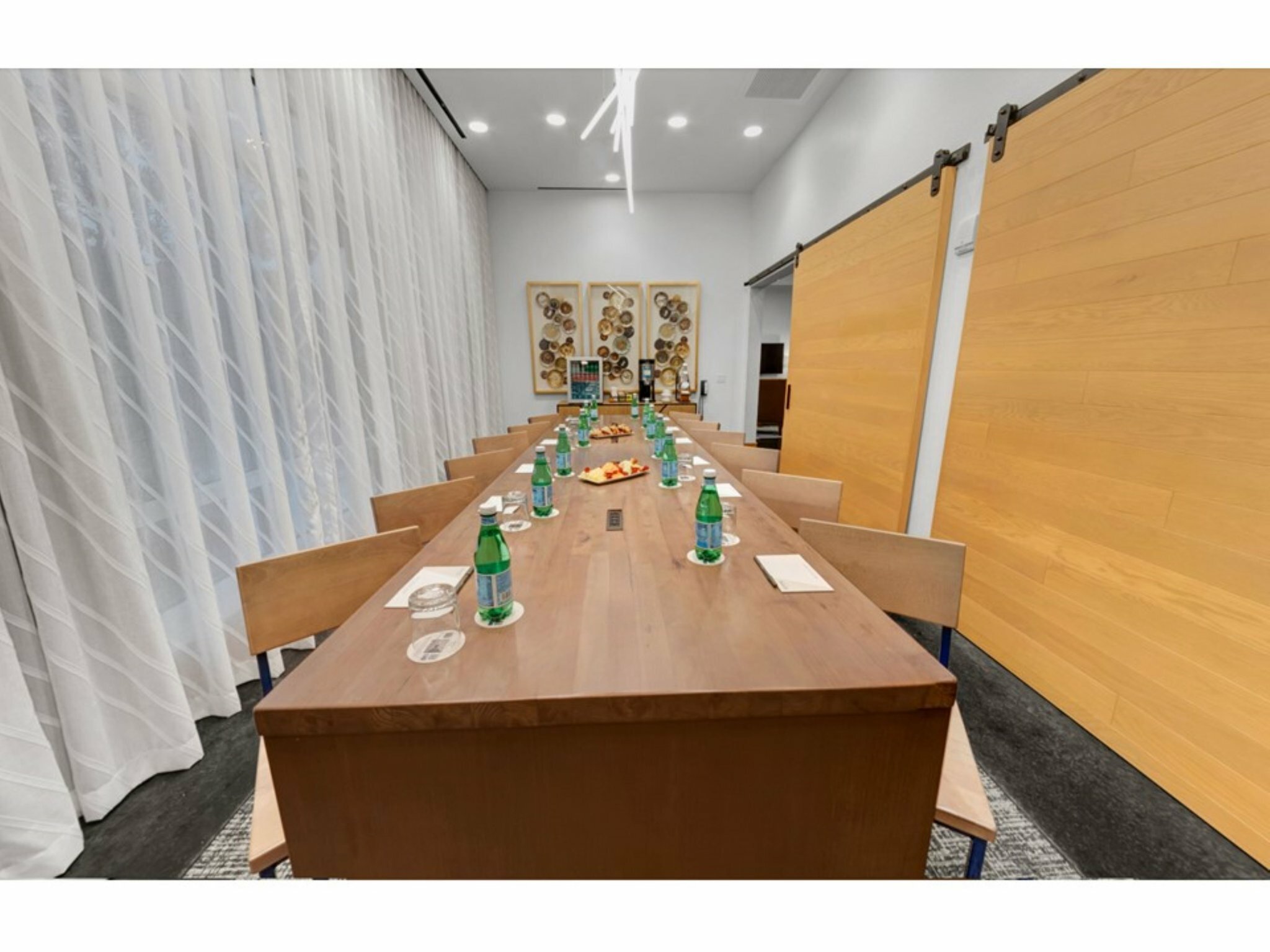 Фото Holiday Inn Express Houston - Galleria Area, an Ihg Hotel