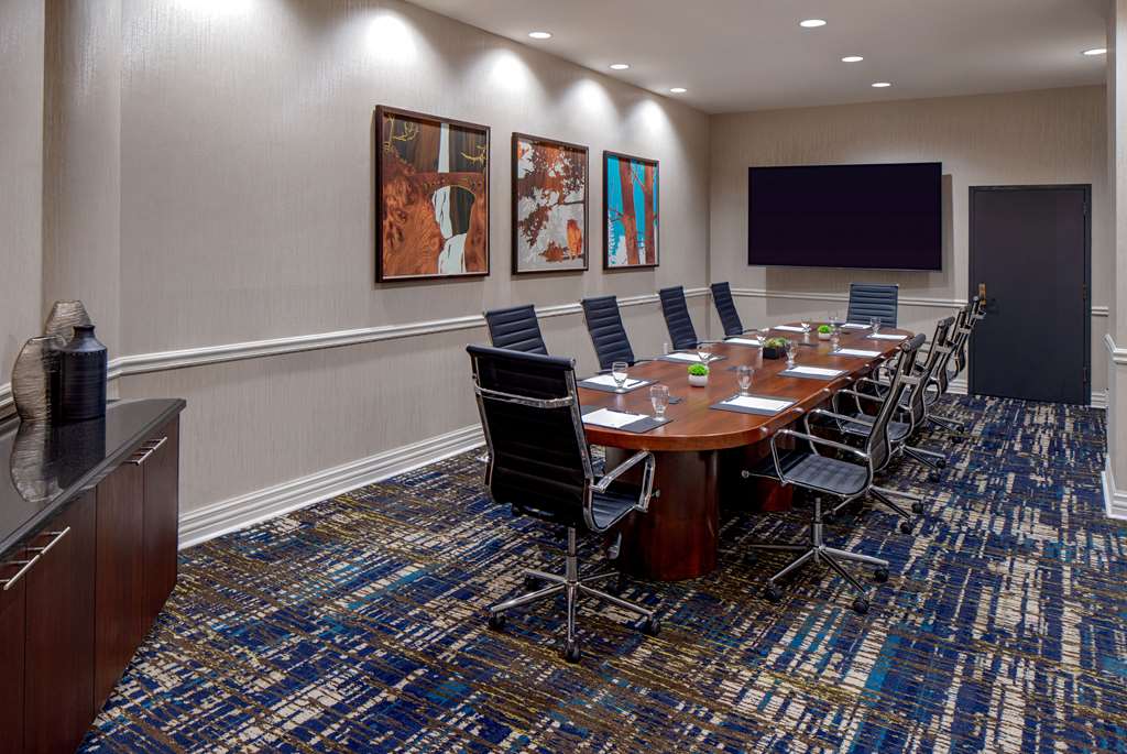 Фото DoubleTree Suites by Hilton Hotel Salt Lake City