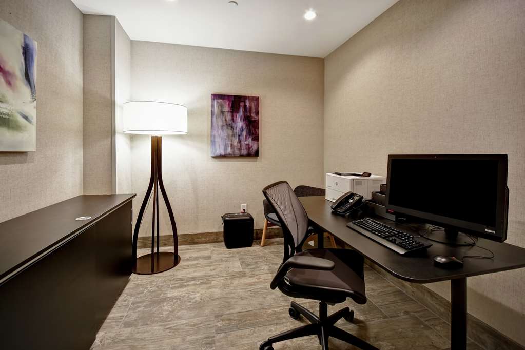Фото Home2 Suites by Hilton Los Angeles Montebello