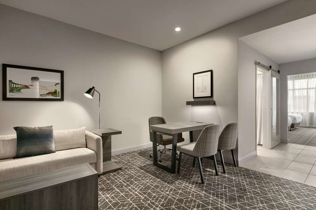 Фото Embassy Suites by Hilton Atlanta Midtown