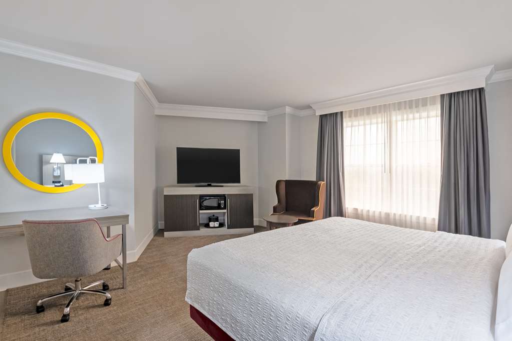 Фото Hampton Inn & Suites Stamford