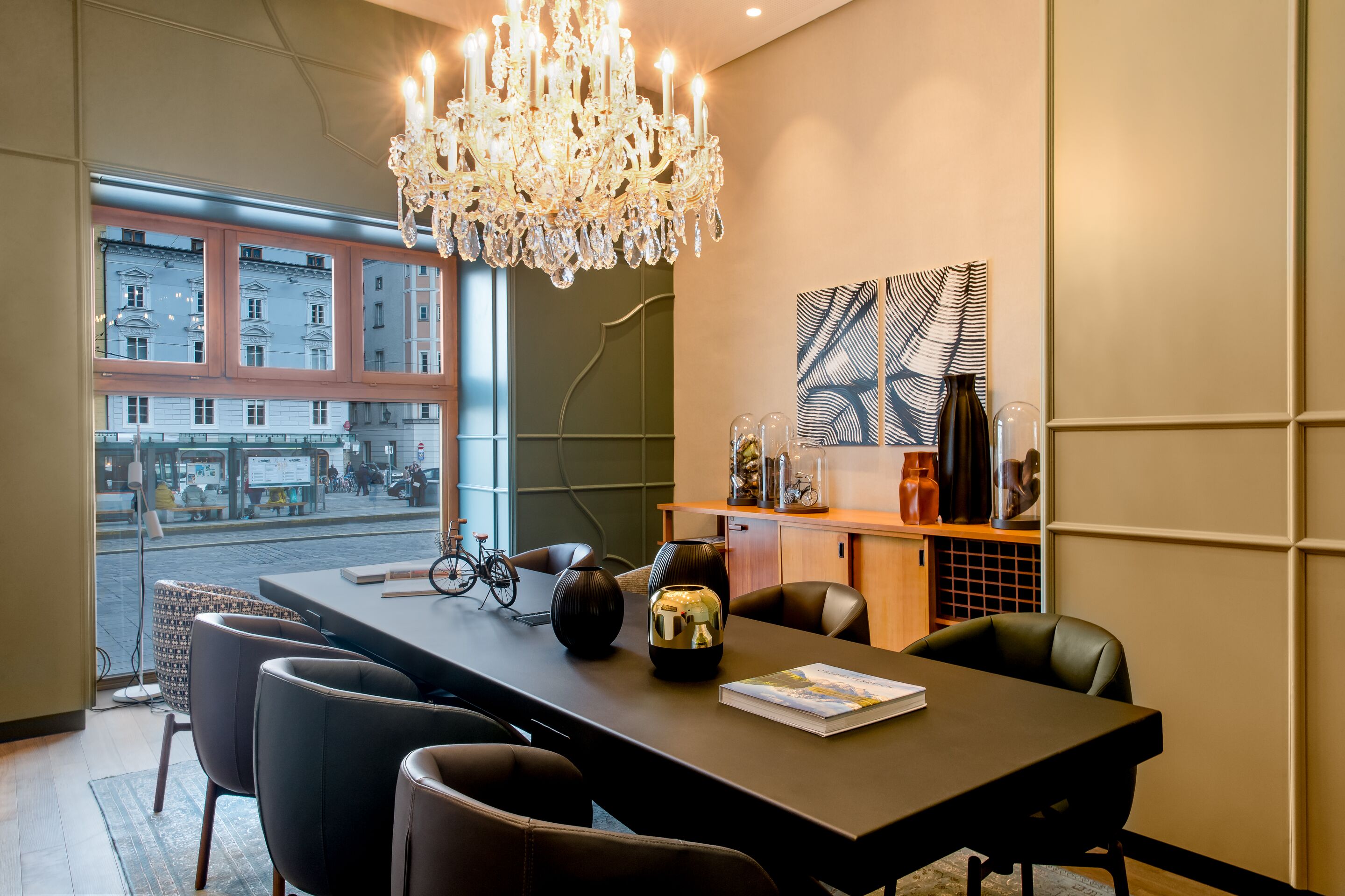 Фото Motel One Linz - Hauptplatz