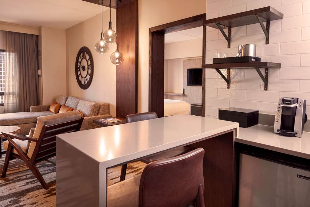 Фото Hilton Denver City Center