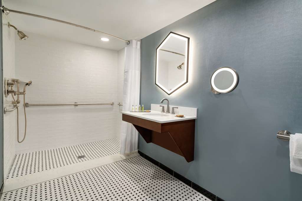 Фото DoubleTree by Hilton Ocean City Oceanfront