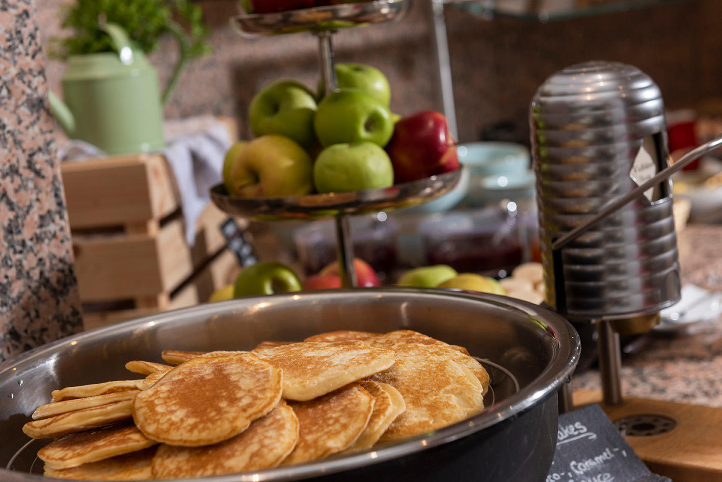 Фото Wyndham Garden Düsseldorf City Centre Königsallee