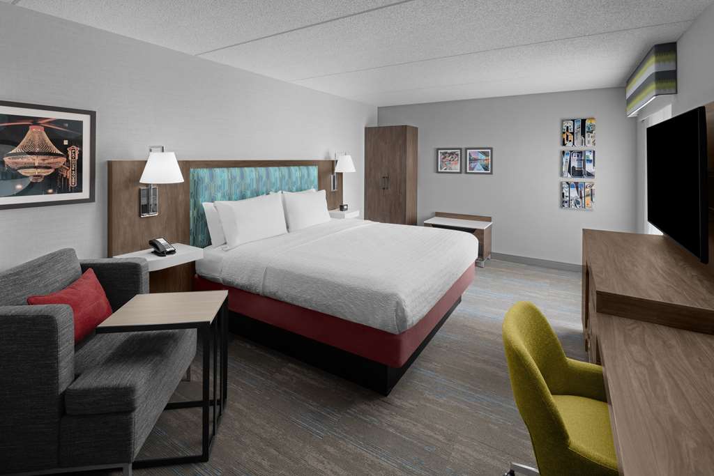 Фото Hampton Inn Cleveland-Downtown