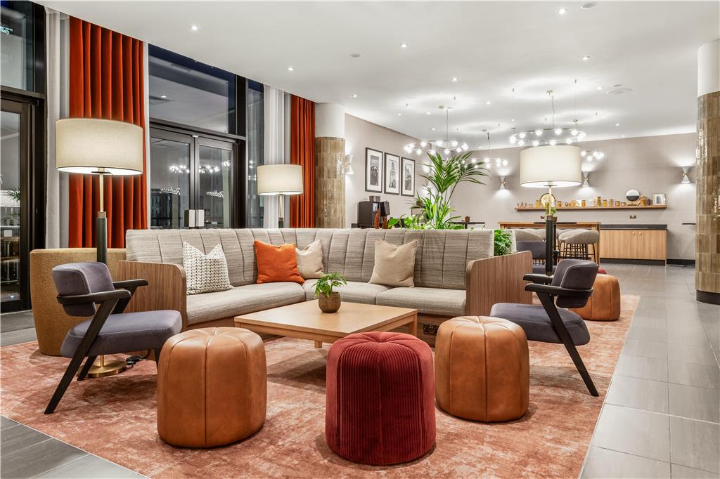 Фото Radisson Hotel Manchester City Centre, A Verified Net Zero Hotel