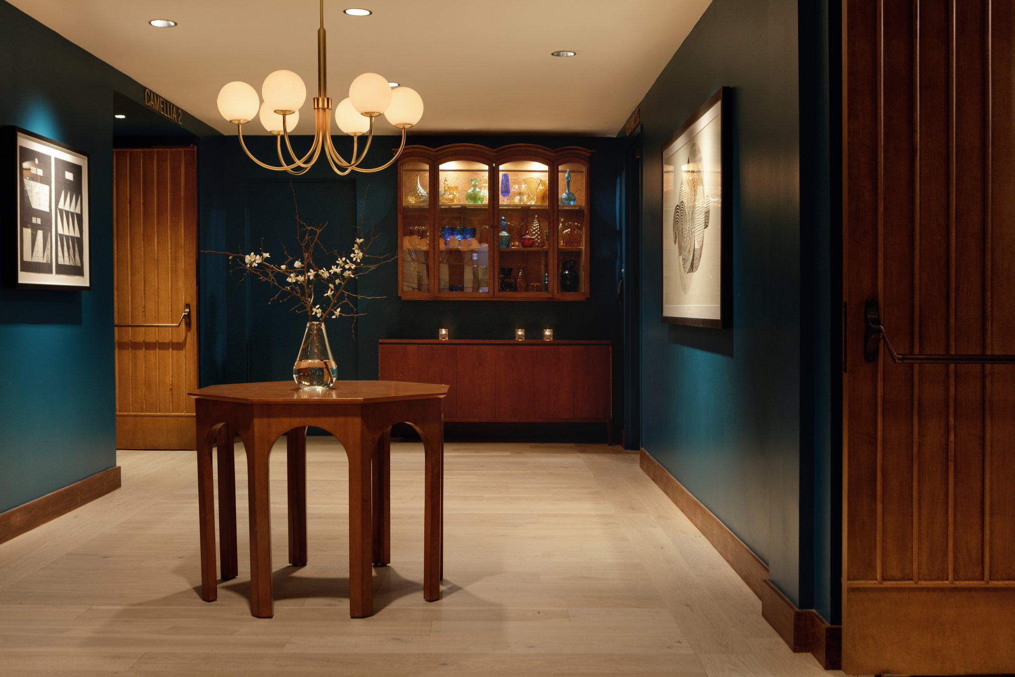 Фото Kimpton Sylvan Hotel, an Ihg Hotel