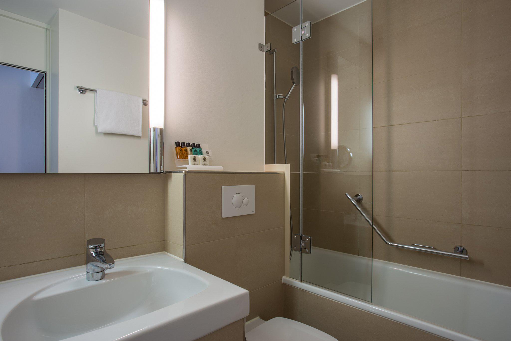 Фото Crowne Plaza Zurich