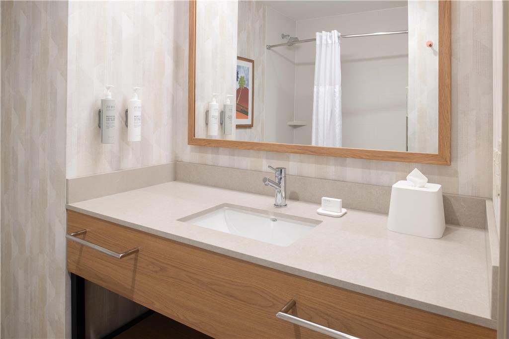 Фото Holiday Inn Express North Hollywood - Burbank Area, an Ihg Hotel