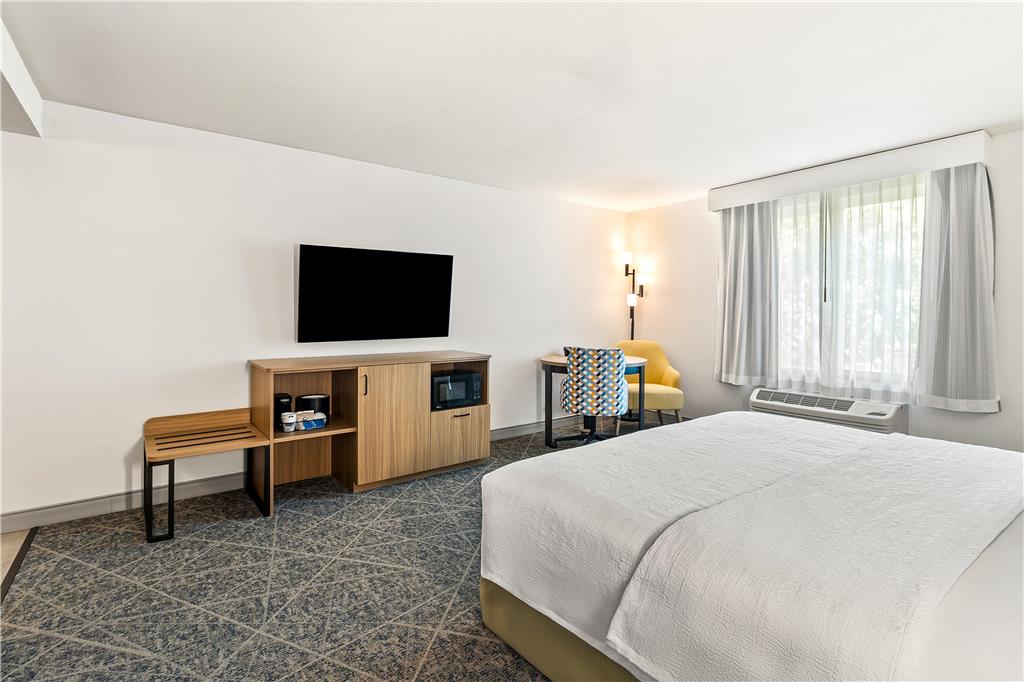 Фото Hampton Inn & Suites Merced
