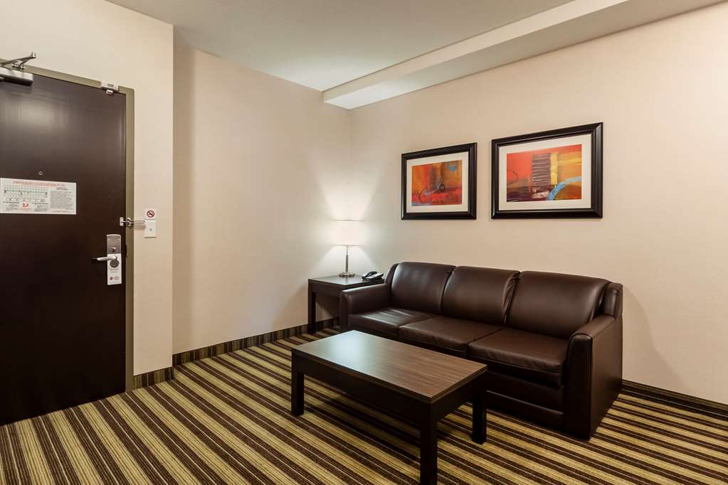 Фото Best Western Plus Drayton Valley All Suites