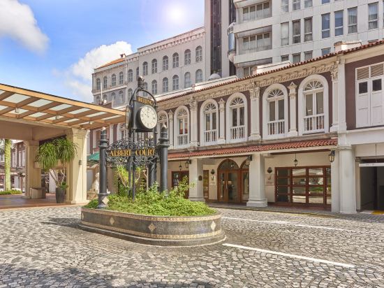 Фото Village Hotel Albert Court by Far East Hospitality