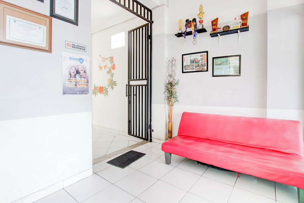 Фото RedDoorz Syariah @ Wisma Arya 2