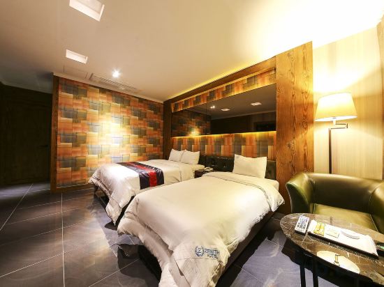 Фото Zenith Hotel