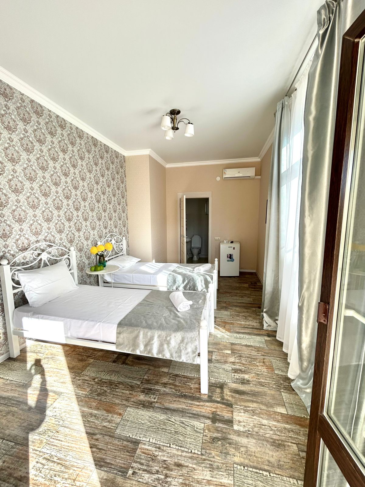 Фото Санни Хаус