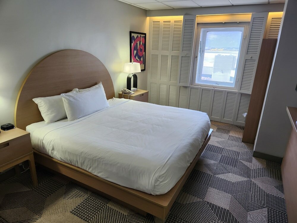 Фото Miami International Airport Hotel