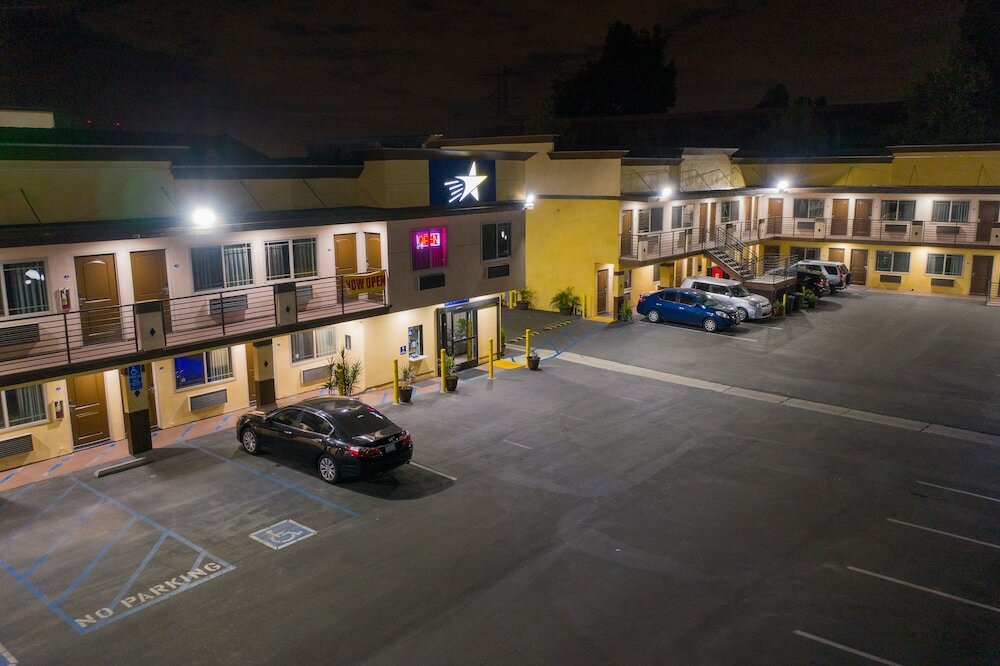 Фото Starlight Inn South El Monte