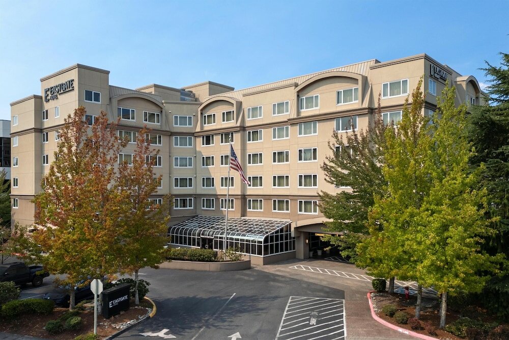 Фото Silver Cloud Hotel Bellevue Eastgate