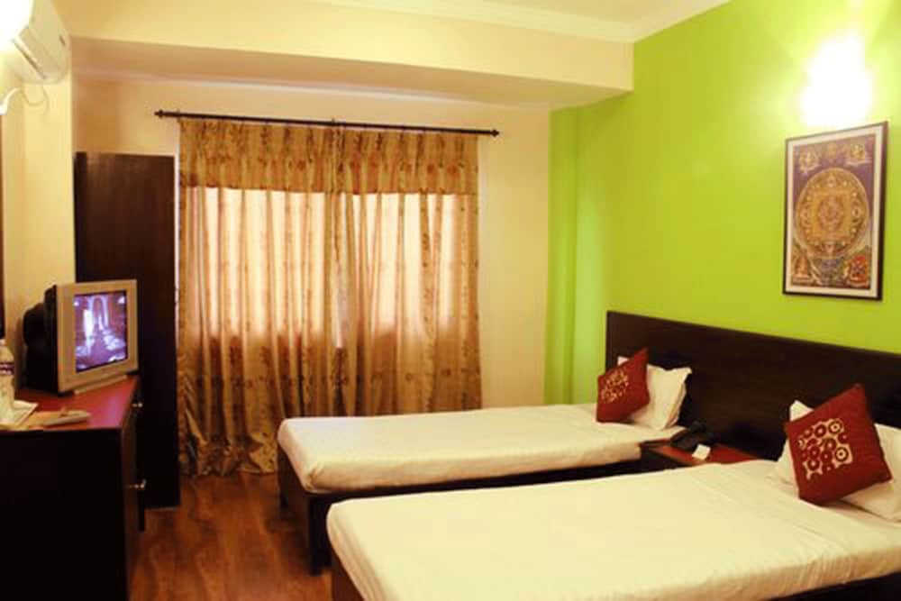 Фото Cascade Hotel