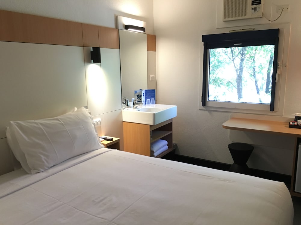 Фото Ibis budget Enfield