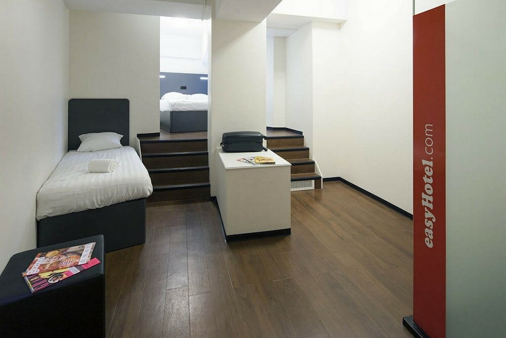 Фото EasyHotel Rotterdam City Centre