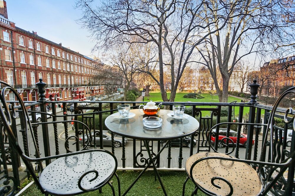 Фото Twenty Nevern Square Hotel