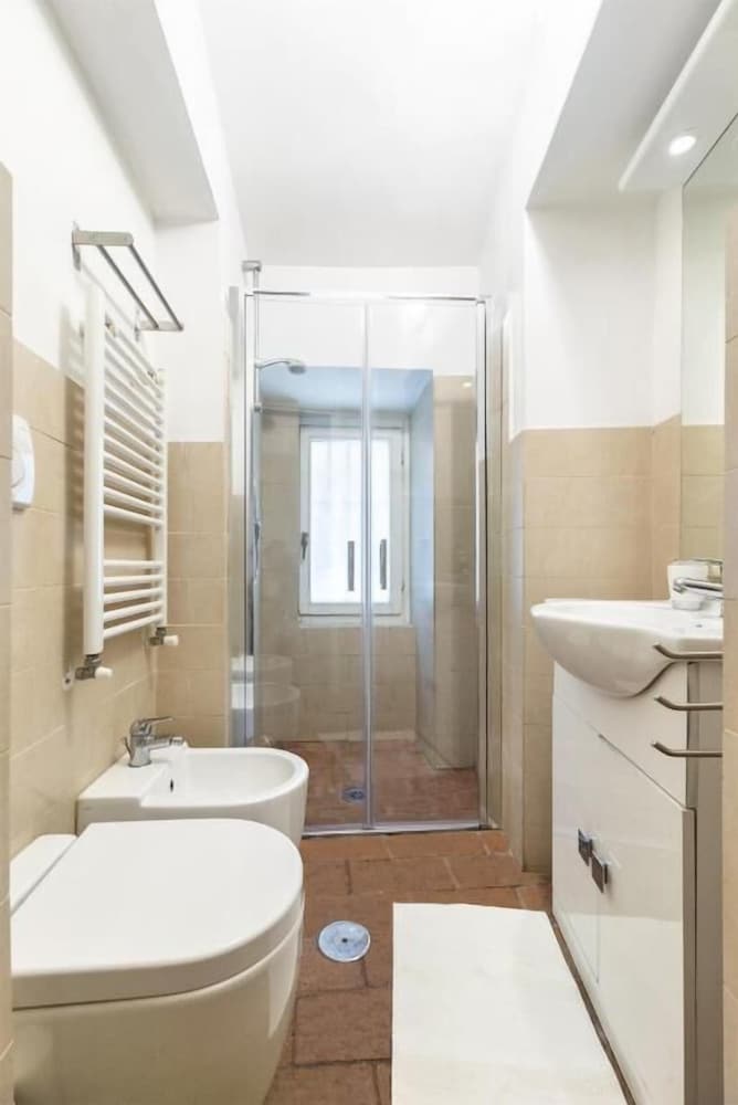 Фото Dimora ai Fori - Guesthouse