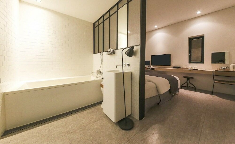 Фото Yongin Army Boutique