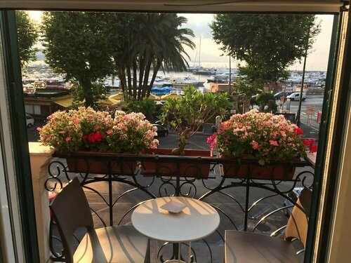 Mergellina Resort