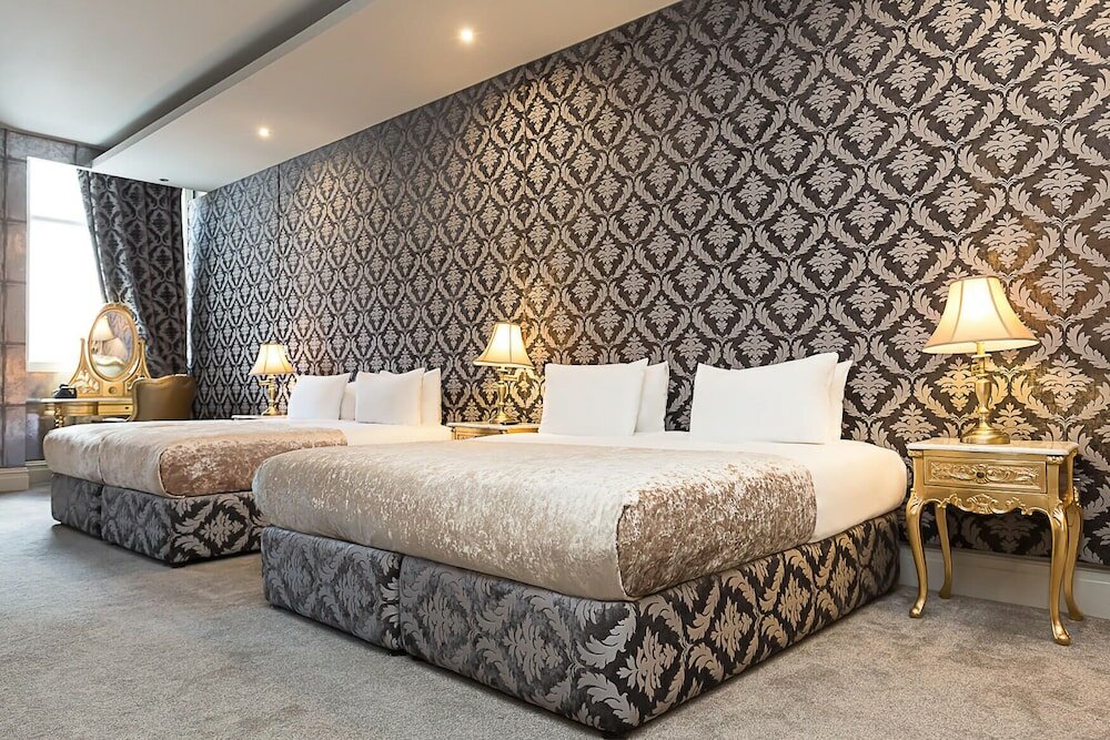 Фото The Dixie Dean Hotel