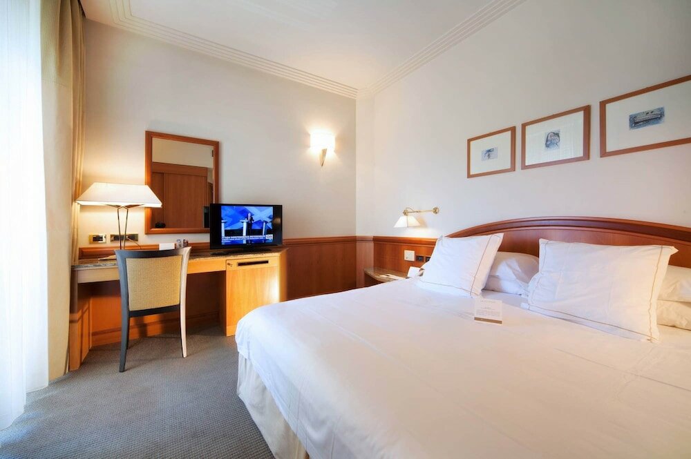 Фото Hotel Ambasciatori