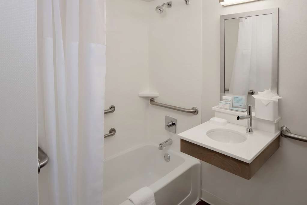 Фото Hampton Inn Louisville Downtown