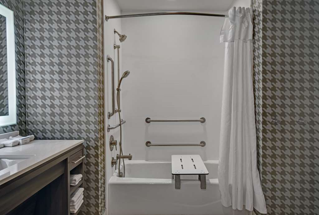 Фото Home2 Suites by Hilton Raleigh North I-540
