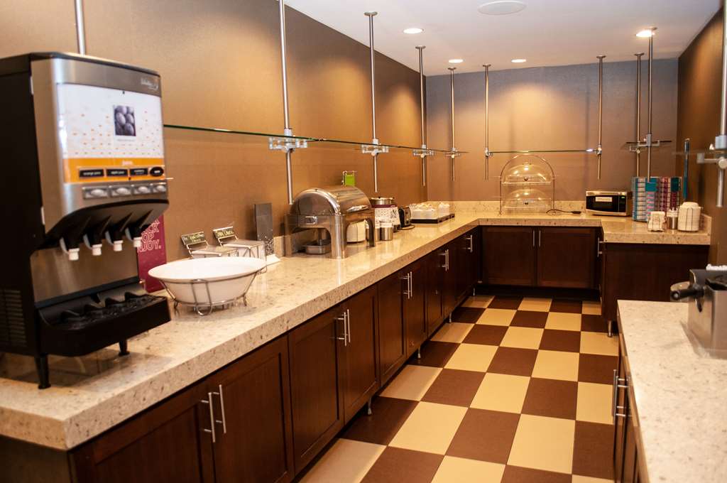 Фото Hampton Inn Terre Haute