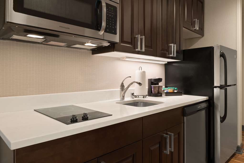 Фото Homewood Suites by Hilton Milwaukee Downtown