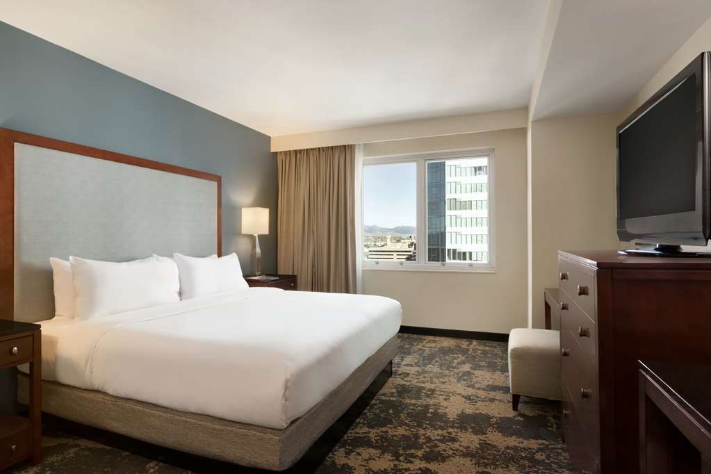 Фото Embassy Suites Denver-Downtown/Convention Center
