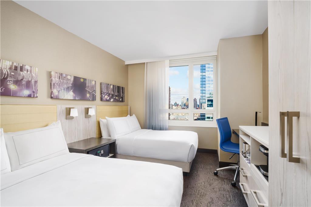 Фото DoubleTree by Hilton New York Times Square West