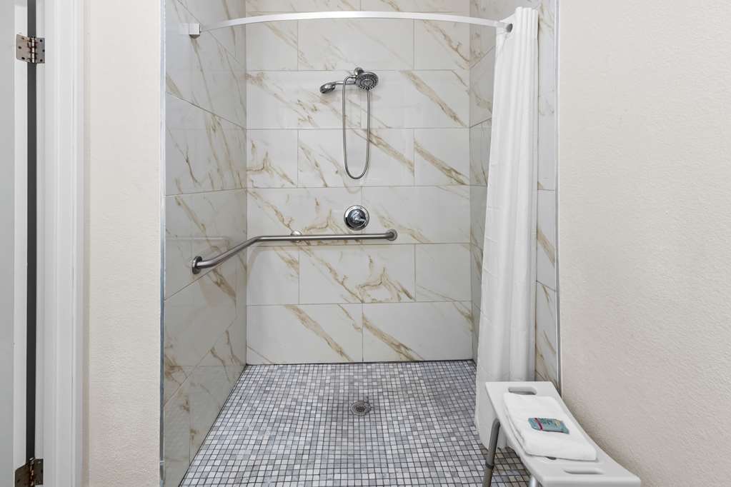 Фото Best Western Worlds of Fun Inn & Suites