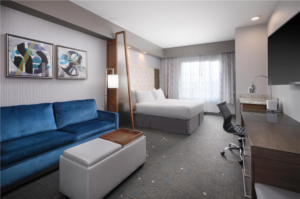 Фото Best Western Premier Hotel at Fisher's Landing