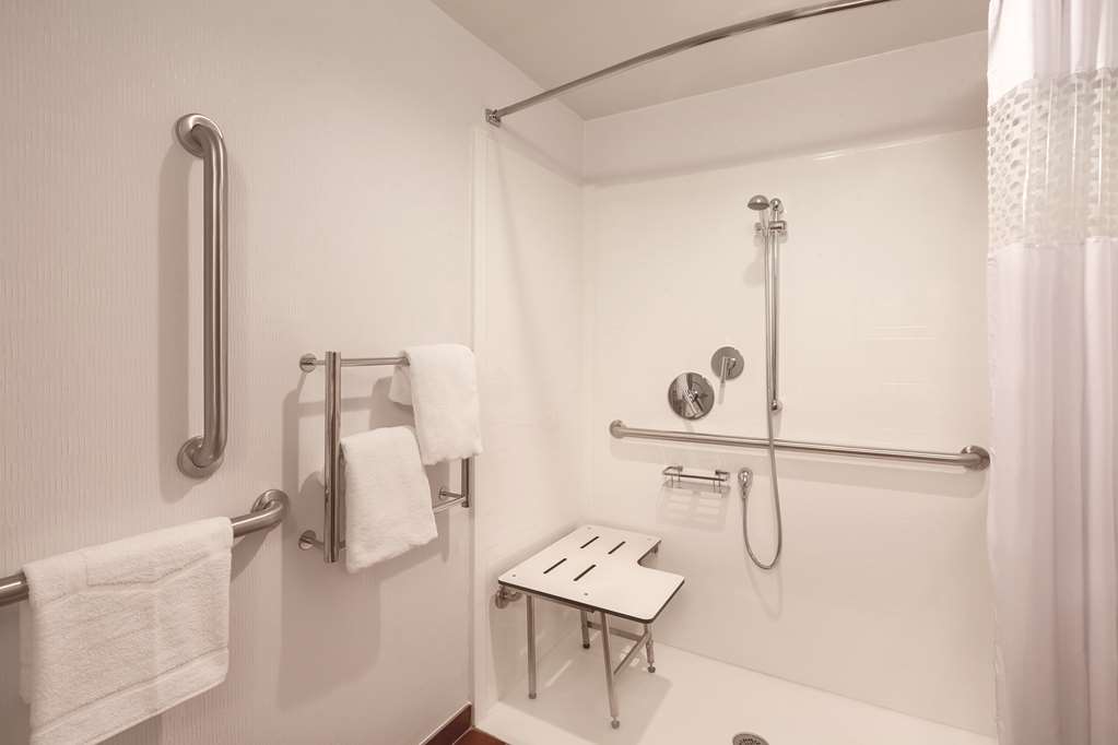 Фото Hampton Inn Des Moines-Airport