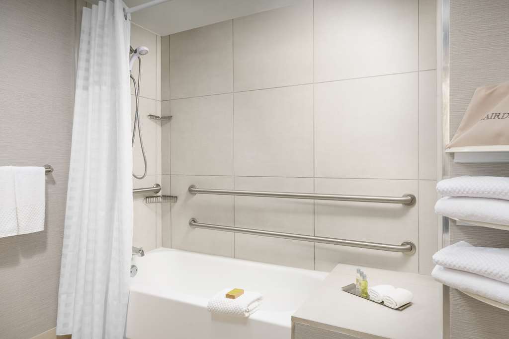 Фото DoubleTree by Hilton Orlando Airport