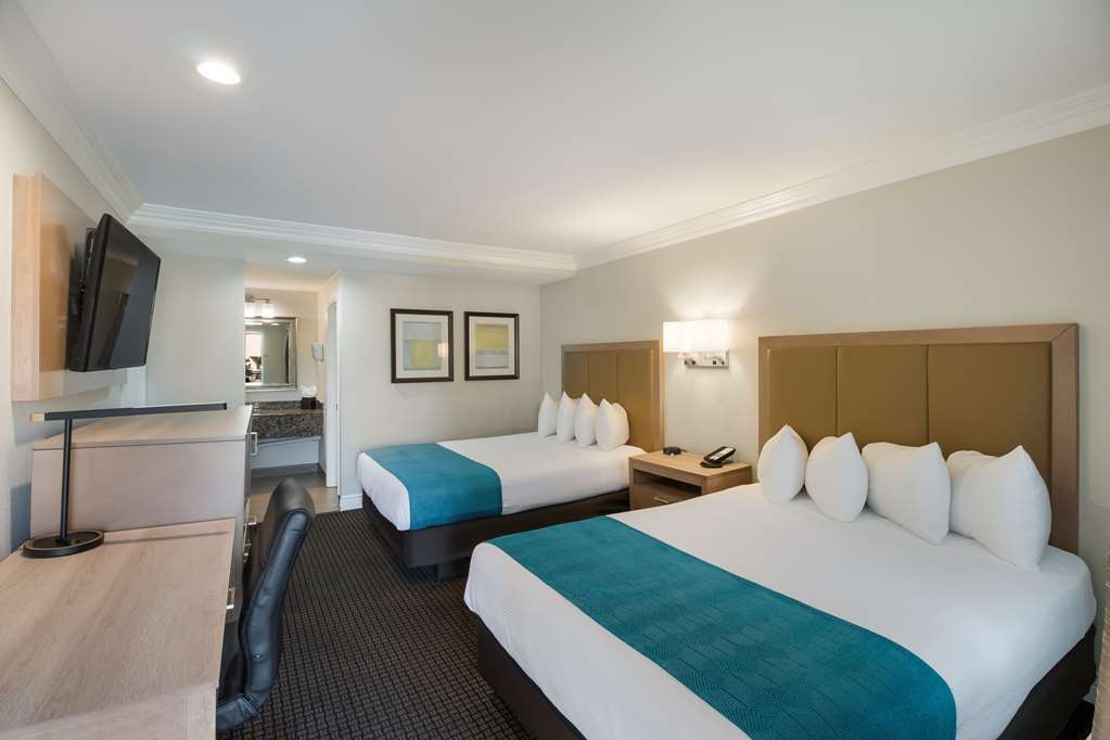 Фото Best Western Woodland Hills Inn