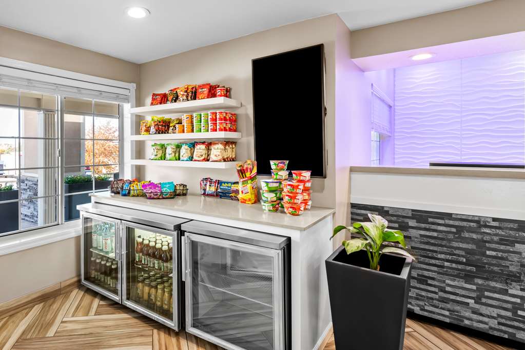 Фото Best Western Worlds of Fun Inn & Suites