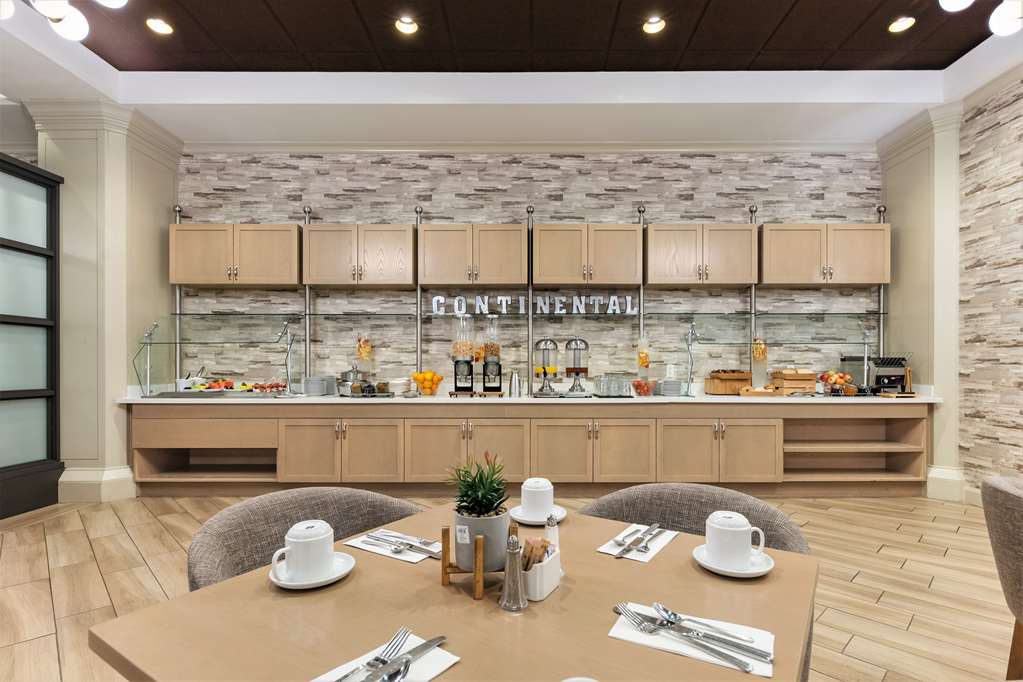 Фото DoubleTree by Hilton Hotel San Diego - Mission Valley