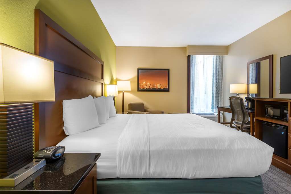 Фото Best Western Plus Houston Energy Corridor
