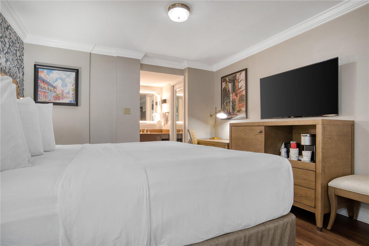 Фото Best Western Plus French Quarter Courtyard Hotel